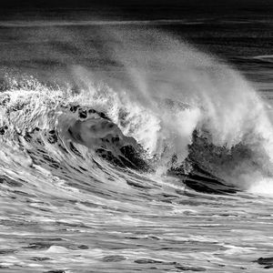 Preview wallpaper wave, splashes, sea, ocean, bw