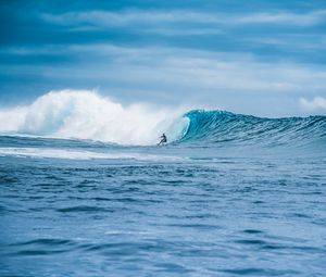 Preview wallpaper wave, surfer, surfing, ocean, water