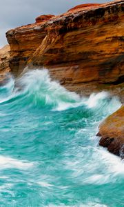 Preview wallpaper waves, blue water, coast, rocks, bright