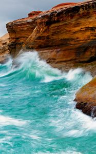 Preview wallpaper waves, blue water, coast, rocks, bright