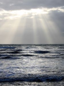 Preview wallpaper waves, glow, sky, sea