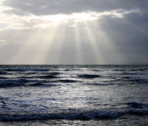 Preview wallpaper waves, glow, sky, sea