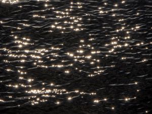 Preview wallpaper waves, ripples, shine, glare, water