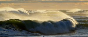 Preview wallpaper waves, sea, spray, sky