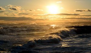 Preview wallpaper waves, sea, sun, glare