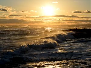 Preview wallpaper waves, sea, sun, glare
