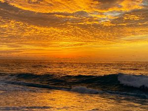 Preview wallpaper waves, sea, sunset, horizon, water