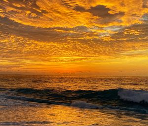 Preview wallpaper waves, sea, sunset, horizon, water