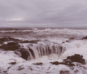 Preview wallpaper waves, sea, water, horizon