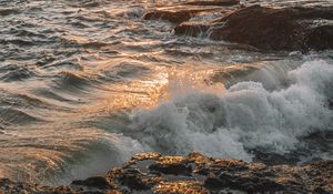 Preview wallpaper waves, spray, rocks, water, ocean