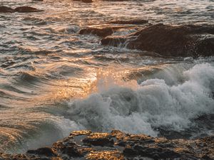 Preview wallpaper waves, spray, rocks, water, ocean