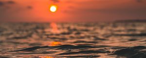 Preview wallpaper waves, sun, sunset, water, surface