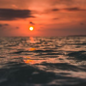 Preview wallpaper waves, sun, sunset, water, surface