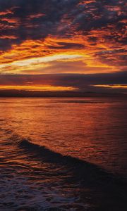 Preview wallpaper waves, sunset, horizon, water