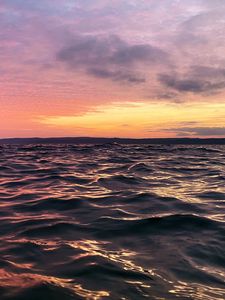 Preview wallpaper waves, water, horizon, sunset