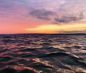 Preview wallpaper waves, water, horizon, sunset