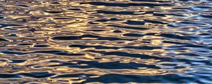Preview wallpaper waves, wavy, water, ripples, glare
