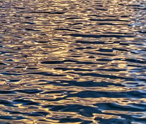 Preview wallpaper waves, wavy, water, ripples, glare