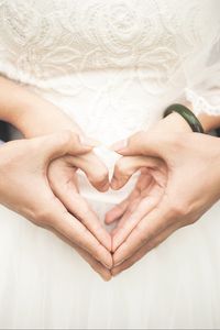 Preview wallpaper wedding, hands, heart, love, romance