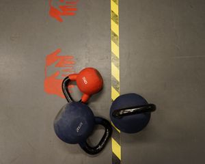 Preview wallpaper weights, paint, sport