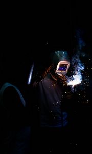 Preview wallpaper welder, protection, sparks