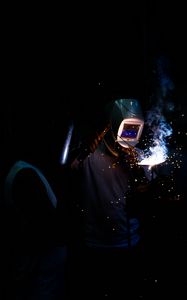Preview wallpaper welder, protection, sparks