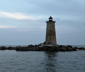 Preview wallpaper whaleback lighthouse, lighthouse, stones, sea, clouds, usa