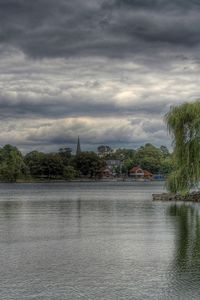 Preview wallpaper willow, trees, clouds, sky, coast