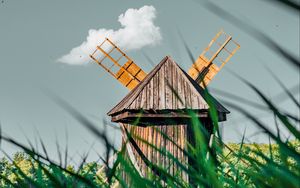 Preview wallpaper windmill, old, wooden, grass, field