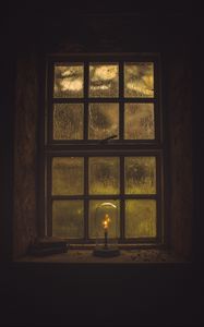 Preview wallpaper window, candle, dark