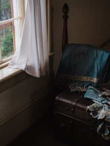 Preview wallpaper window, chest, interior, vintage