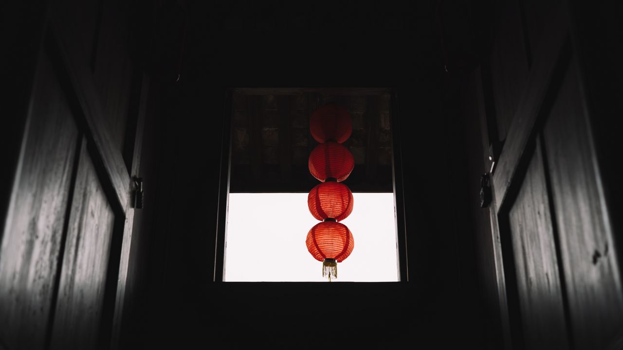 Wallpaper window, chinese lantern, red, dark, room