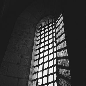 Preview wallpaper window, lattice, light, architecture, black and white, dark