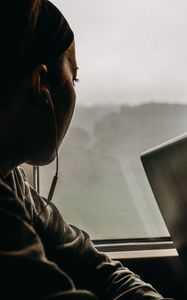 Preview wallpaper window, loneliness, headphones, travel