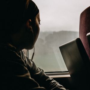 Preview wallpaper window, loneliness, headphones, travel