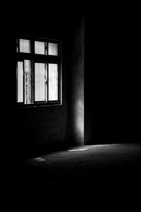 Preview wallpaper window, room, dark, bw