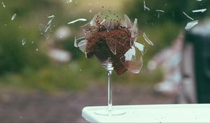 Preview wallpaper wine glass, shards, glass