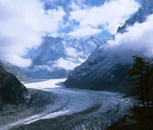 Preview wallpaper winter, mountains, fog, tops, road, turn