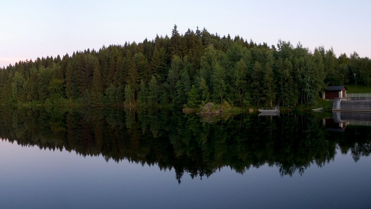 Wallpaper wood, coast, lake, reflection, triangle, lodge