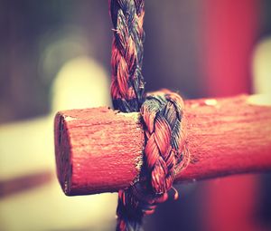 Preview wallpaper wood, red, rope, wooden