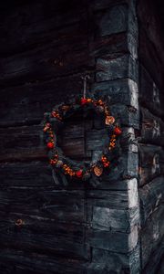 Preview wallpaper wreath, branches, cones, berries, decoration