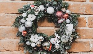 Preview wallpaper wreath, decoration, new year, christmas, wall