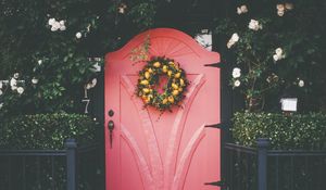 Preview wallpaper wreath, door, decoration