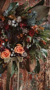 Preview wallpaper wreath, flowers, branches, berries, decoration
