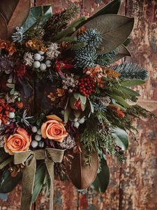 Preview wallpaper wreath, flowers, branches, berries, decoration