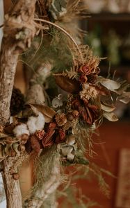 Preview wallpaper wreath, flowers, branches, dry, decoration