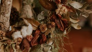 Preview wallpaper wreath, flowers, branches, dry, decoration