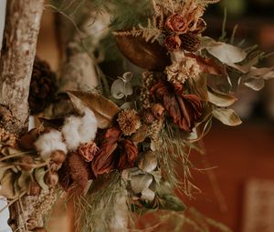 Preview wallpaper wreath, flowers, branches, dry, decoration