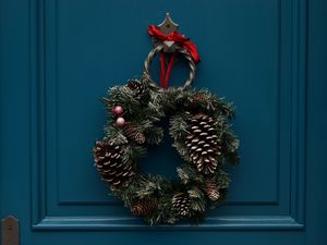 Preview wallpaper wreath, flowers, decoration, christmas