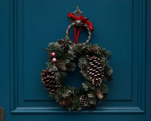 Preview wallpaper wreath, flowers, decoration, christmas